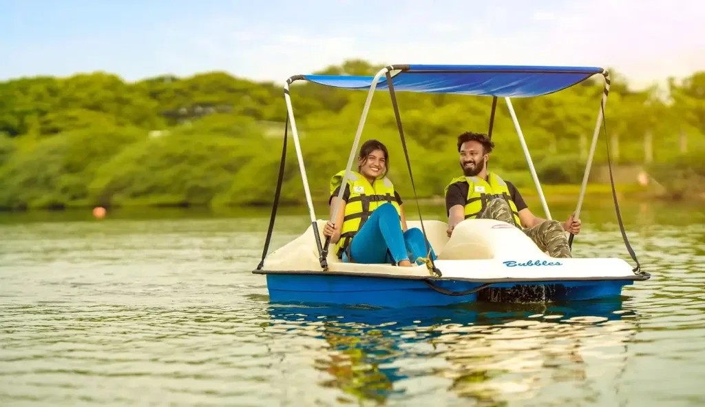 Mamala Lake Boating and Waterside Activities