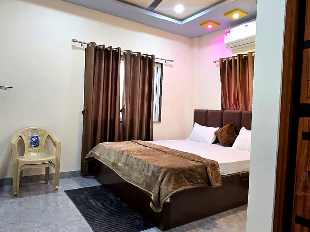 Deluxe AC Suite